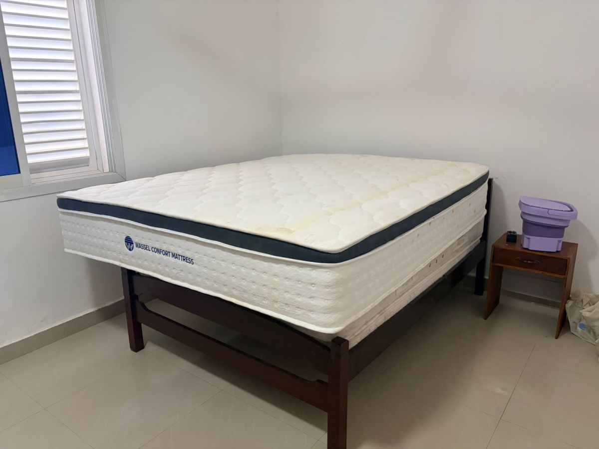 Matelas Wassel Comfort à ressorts 180x200 cm, très bon état