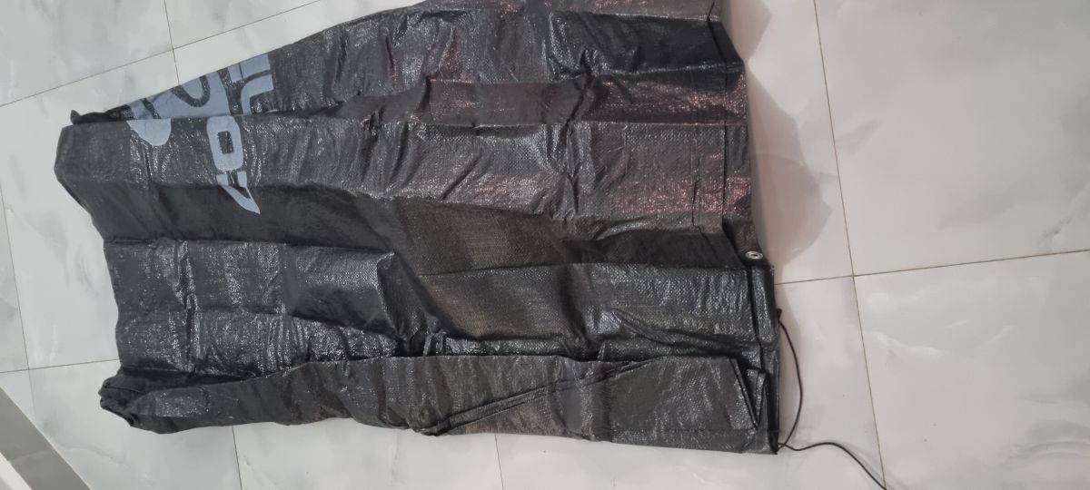 Bâche de protection grande taille pour vélo et équipements
