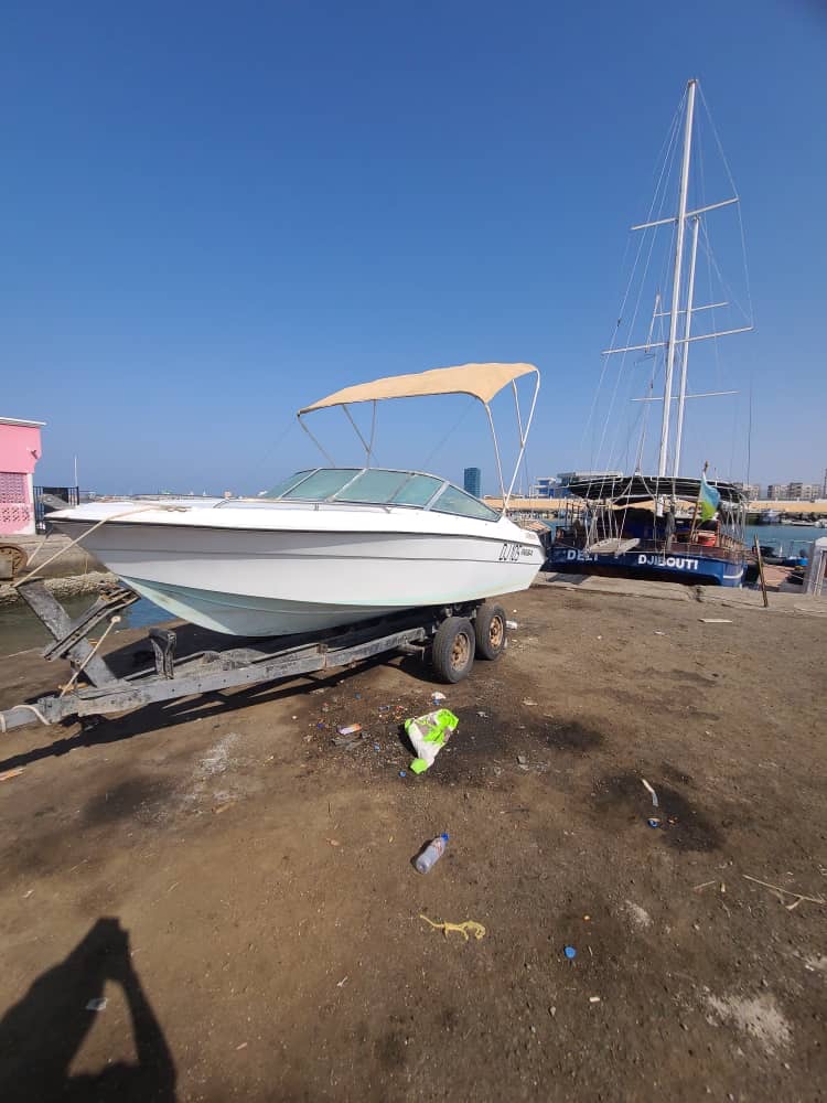 Bateau Regal Valanti i70 8 places moteur Evinrude 90cv