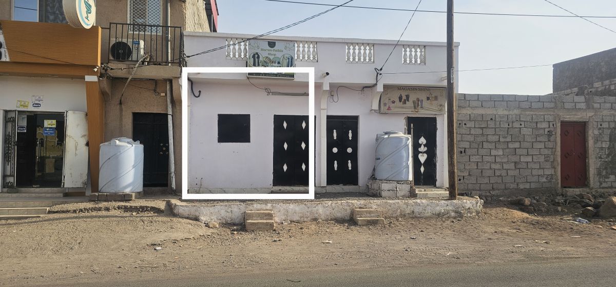 Local commercial 24 m² en emplacement stratégique à Cité Nassib