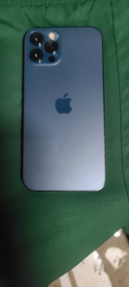 iPhone 12 Pro bleu capacité 78% en bon état