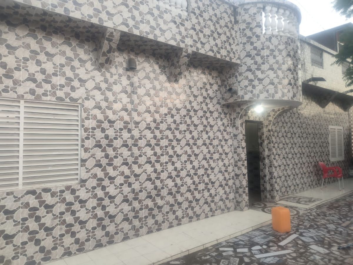 Maison F4 avec 2 toilettes à Cité Hodan, disponible immédiatement