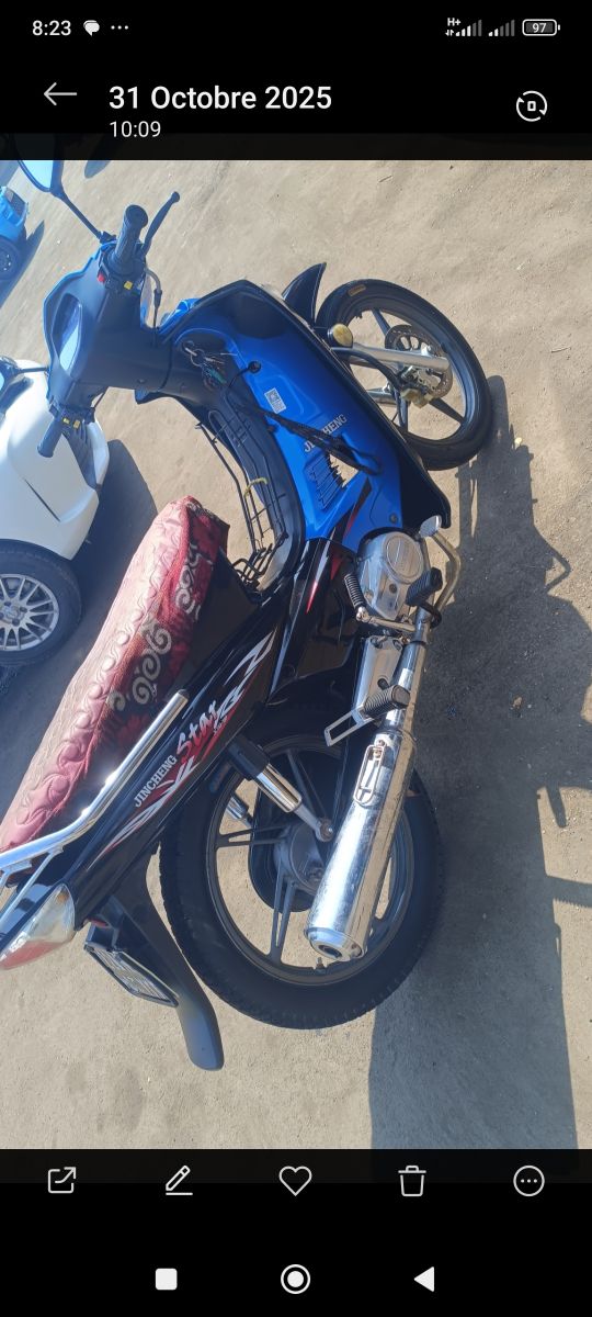 Moto Jincheng 110 cm3 bien entretenue