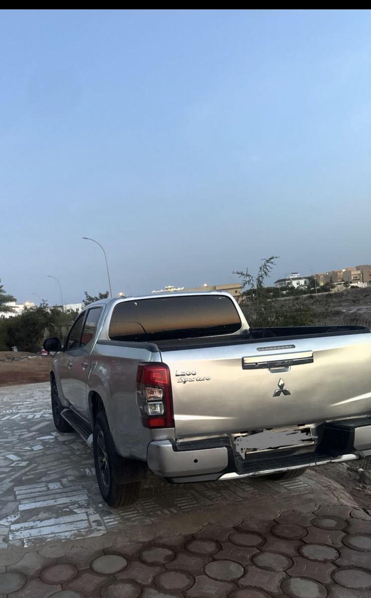 Voiture D95 en bon état avec ciel étoilé télécommandé