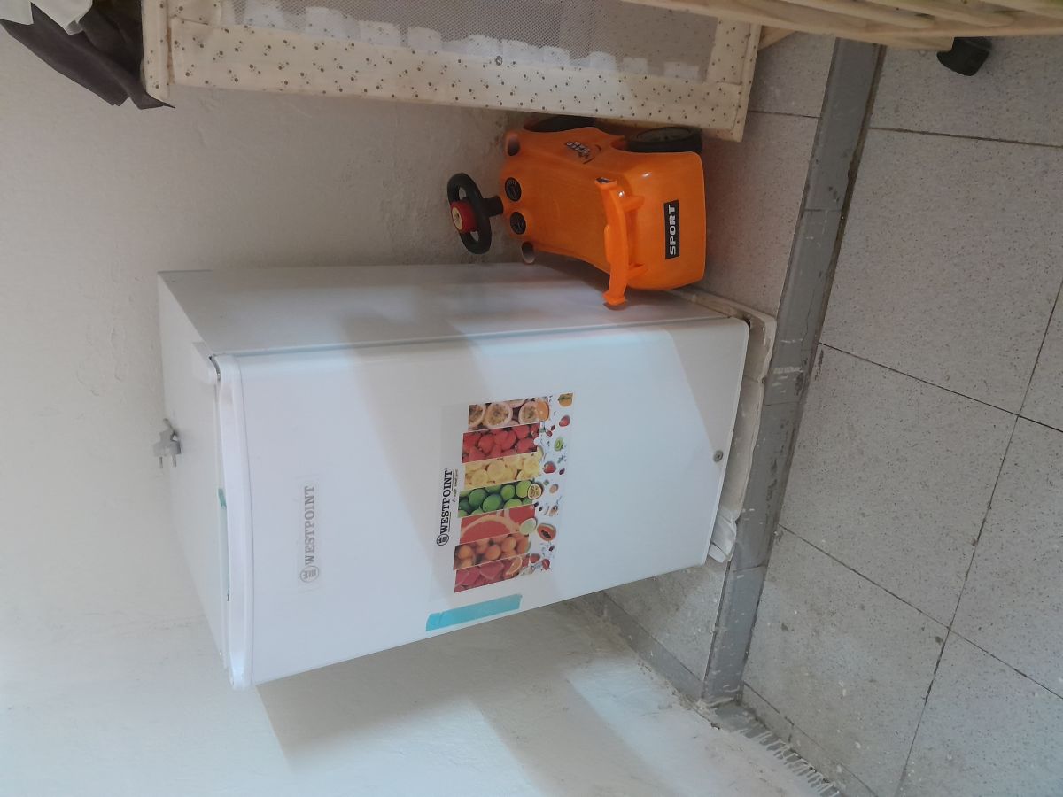 Réfrigérateur Westpoint compact, neuf, 6 mois d’usage