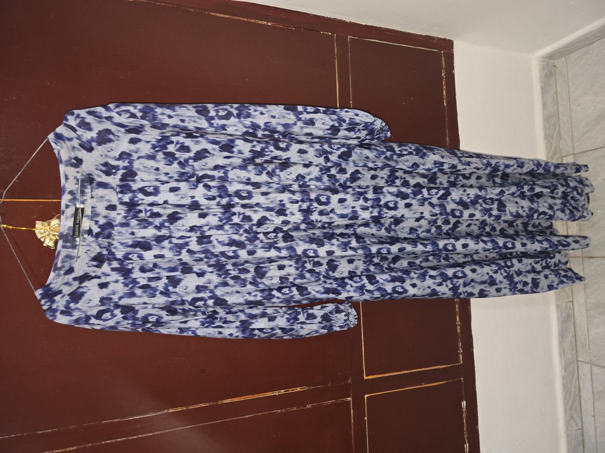 Robe bleu taille M en tissu léger avec poche