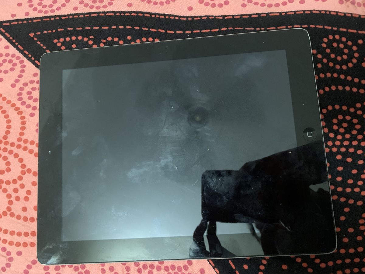 Apple iPad tablette en bon état avec chargeur