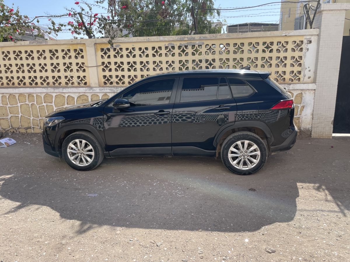 Toyota Corolla Cross 2023 essence boîte automatique comme neuf