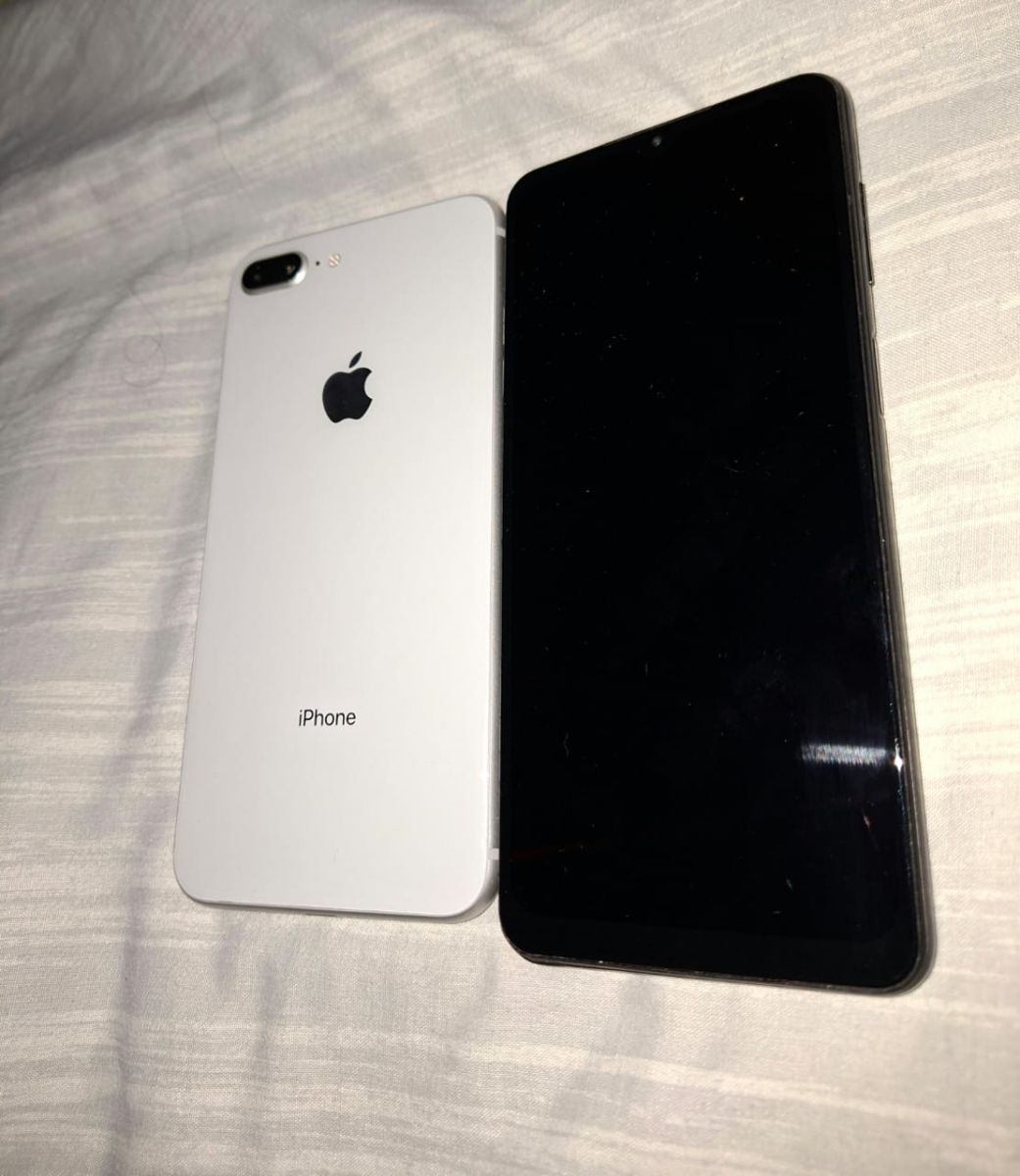 iPhone 8 Plus 128 Go et Samsung A12 64 Go en bon état