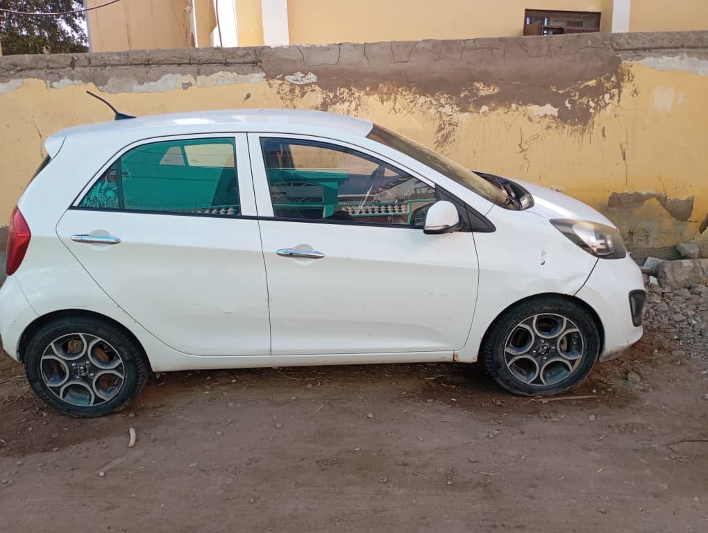 Kia Picanto 2e génération essence en très bon état
