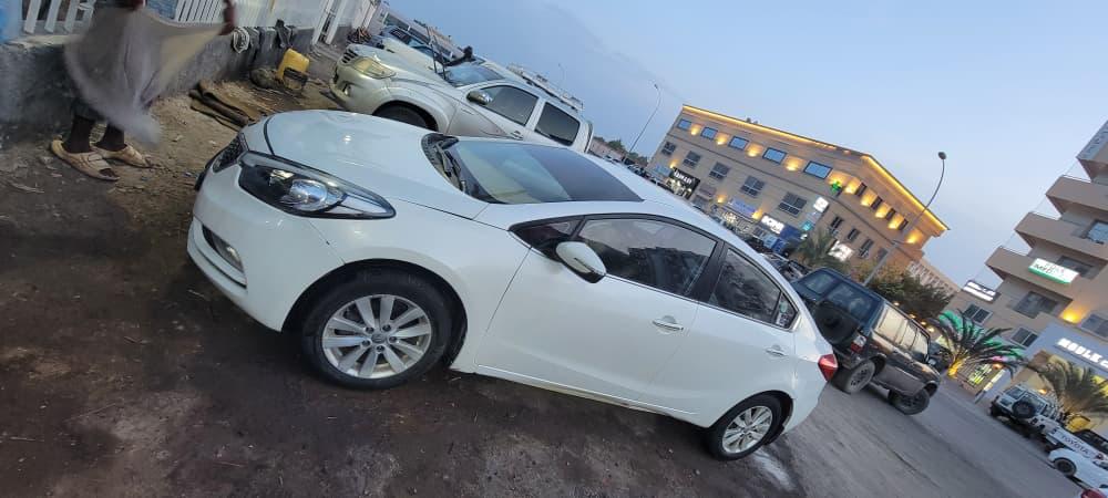 Kia K3 2016 Diesel, berline confortable et bien entretenue