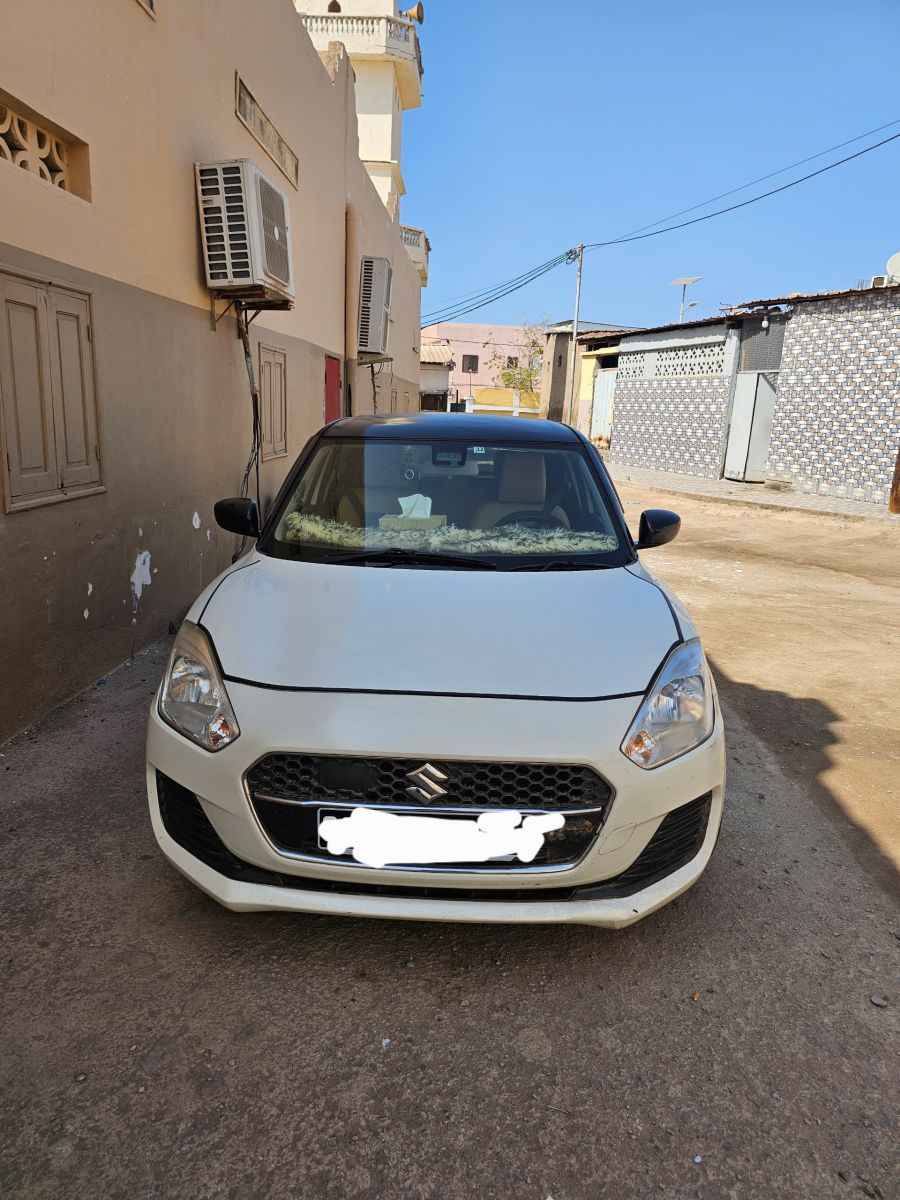 Voiture essence automatique quasi neuve importée de Dubaï