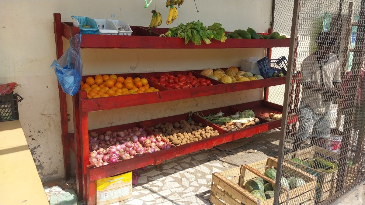 Vente étagères pour vente fruits et légumes