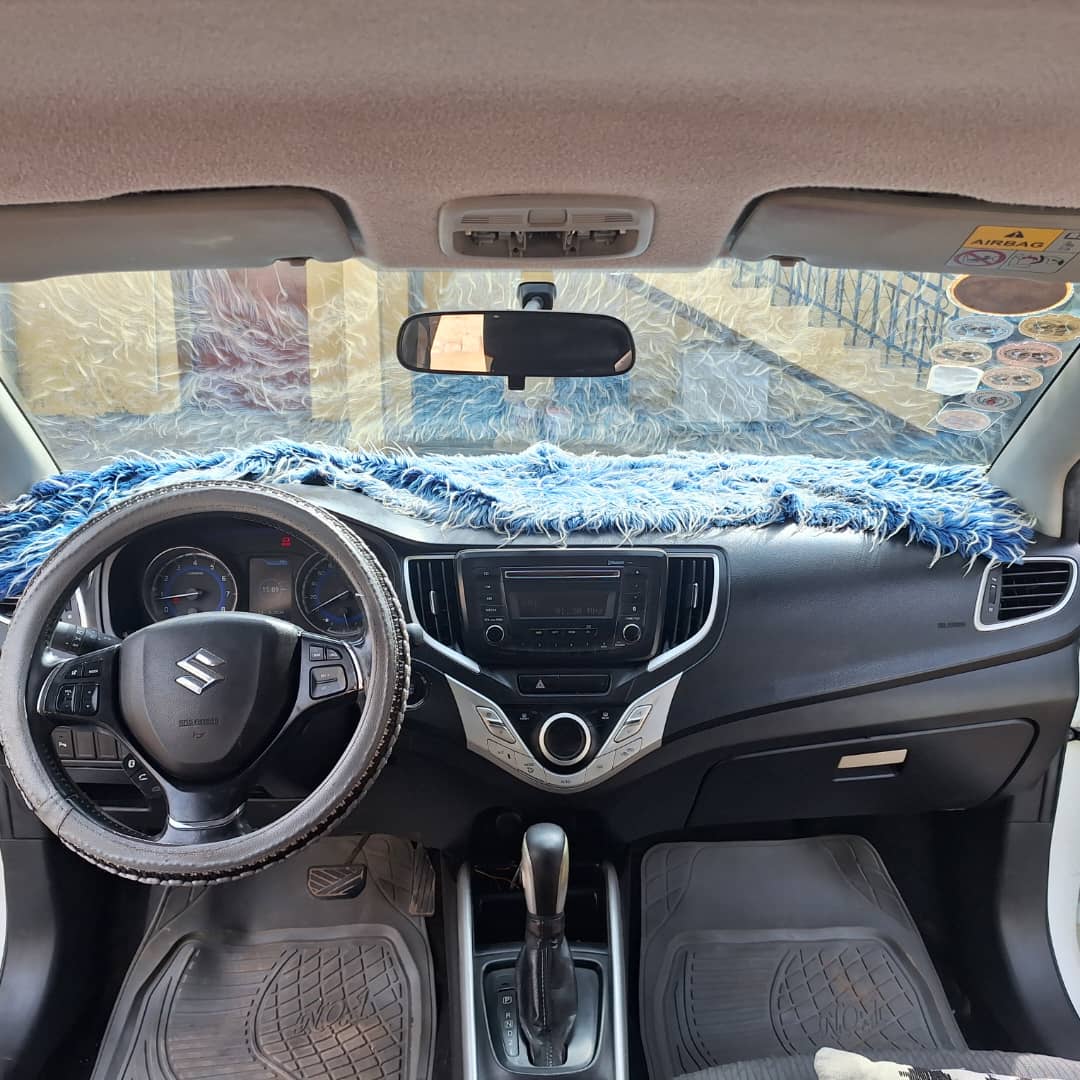 Suzuki Baleno automatique climatisée en excellent état