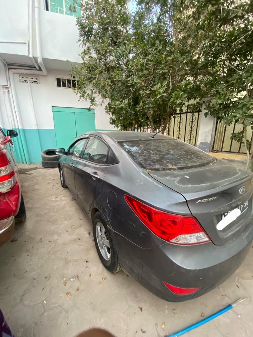 Hyundai Accent 2014 diesel boîte automatique en bon état