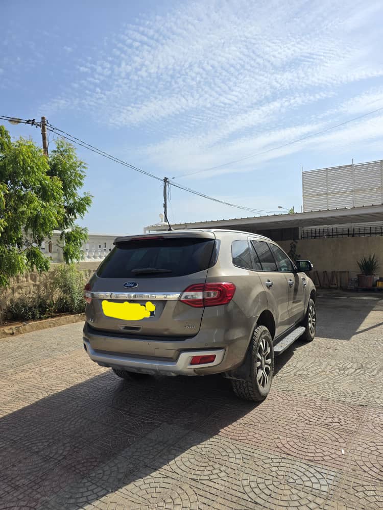 Ford Everest XLT 2022 Diesel Boîte Automatique en Très Bon État