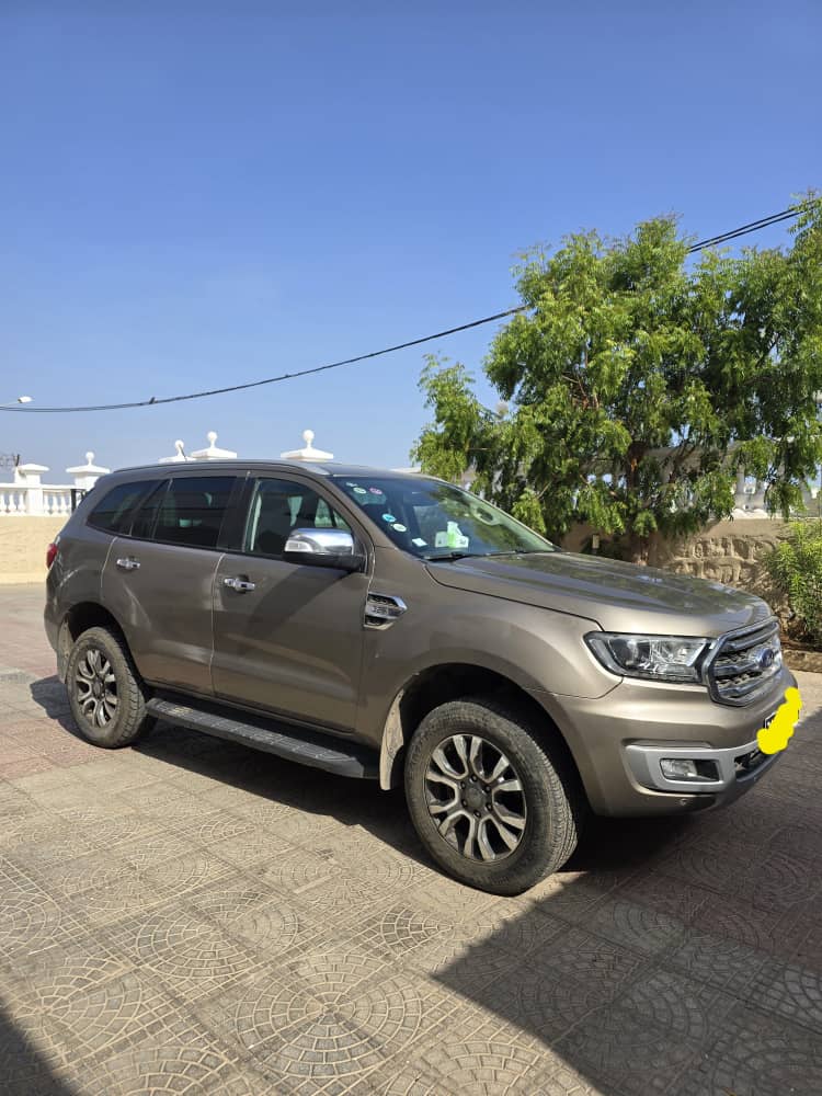 Ford Everest XLT 2022 Diesel Boîte Automatique en Très Bon État