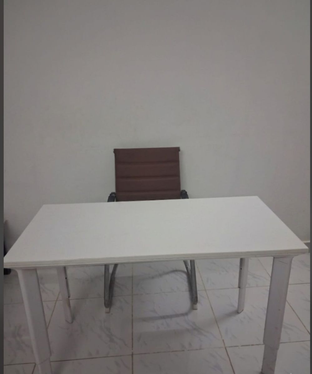 Chambre complète fille et équipements de maison