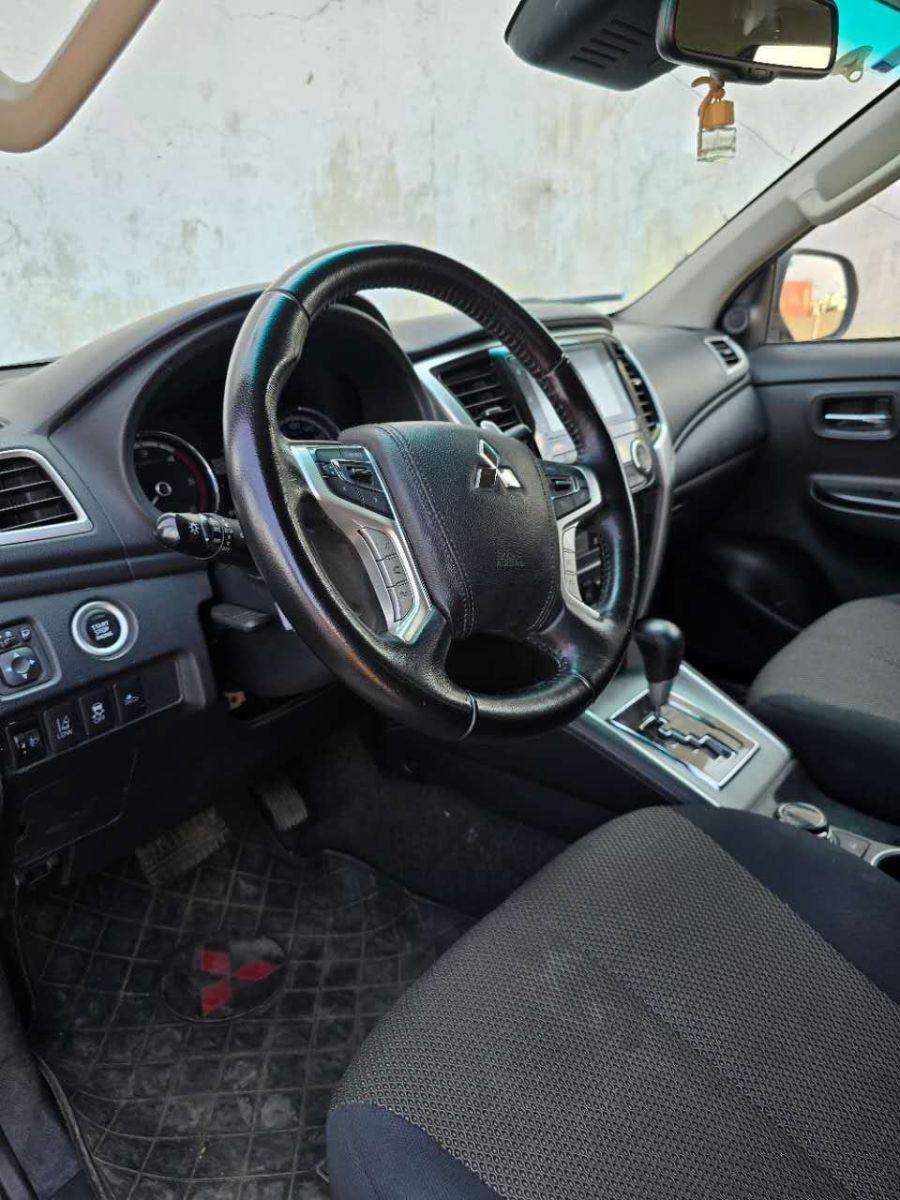 Mitsubishi L200 Pickup diesel automatique