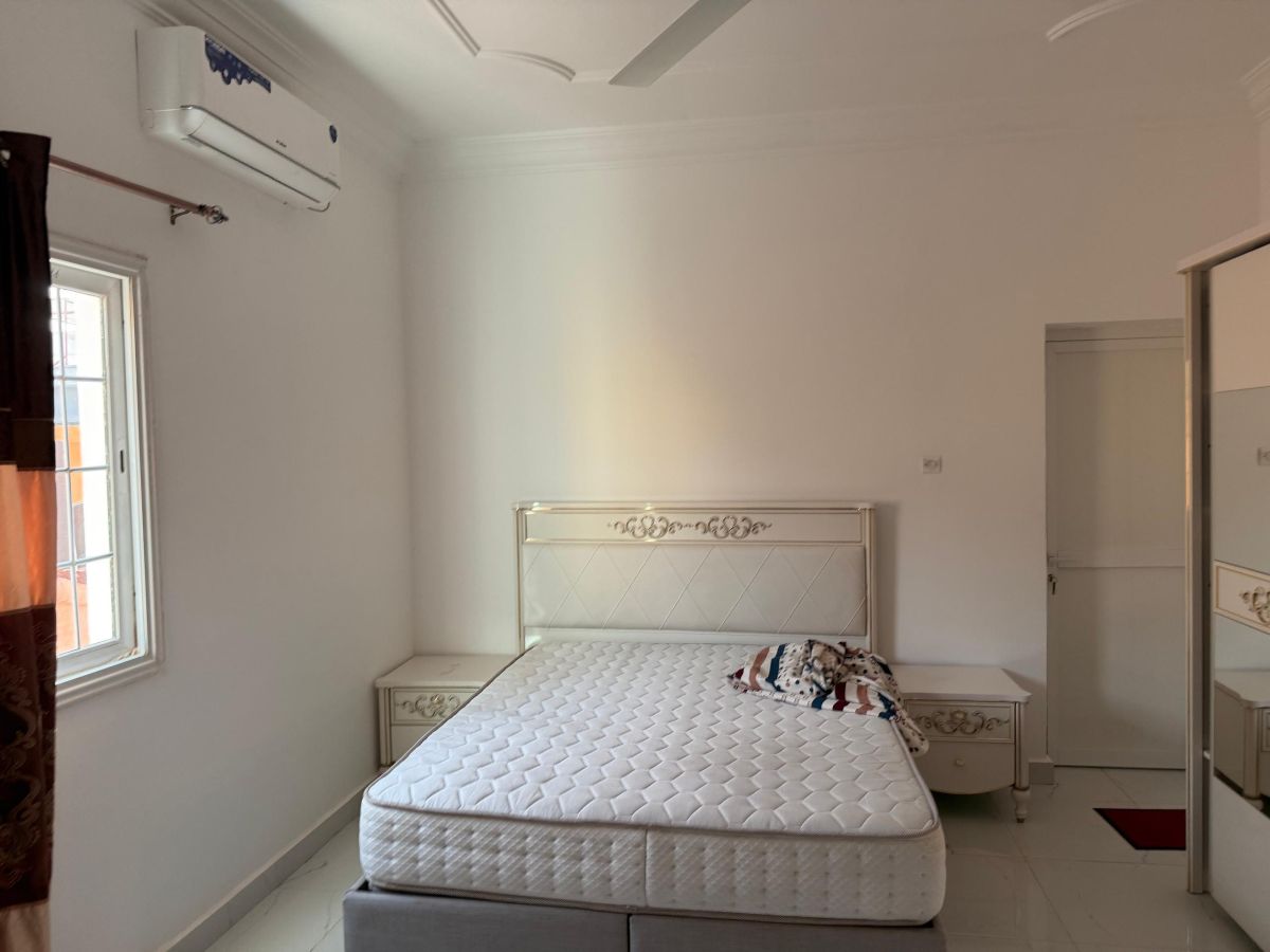 Villa neuve meublée 4 chambres avec grand terrain à Nagad
