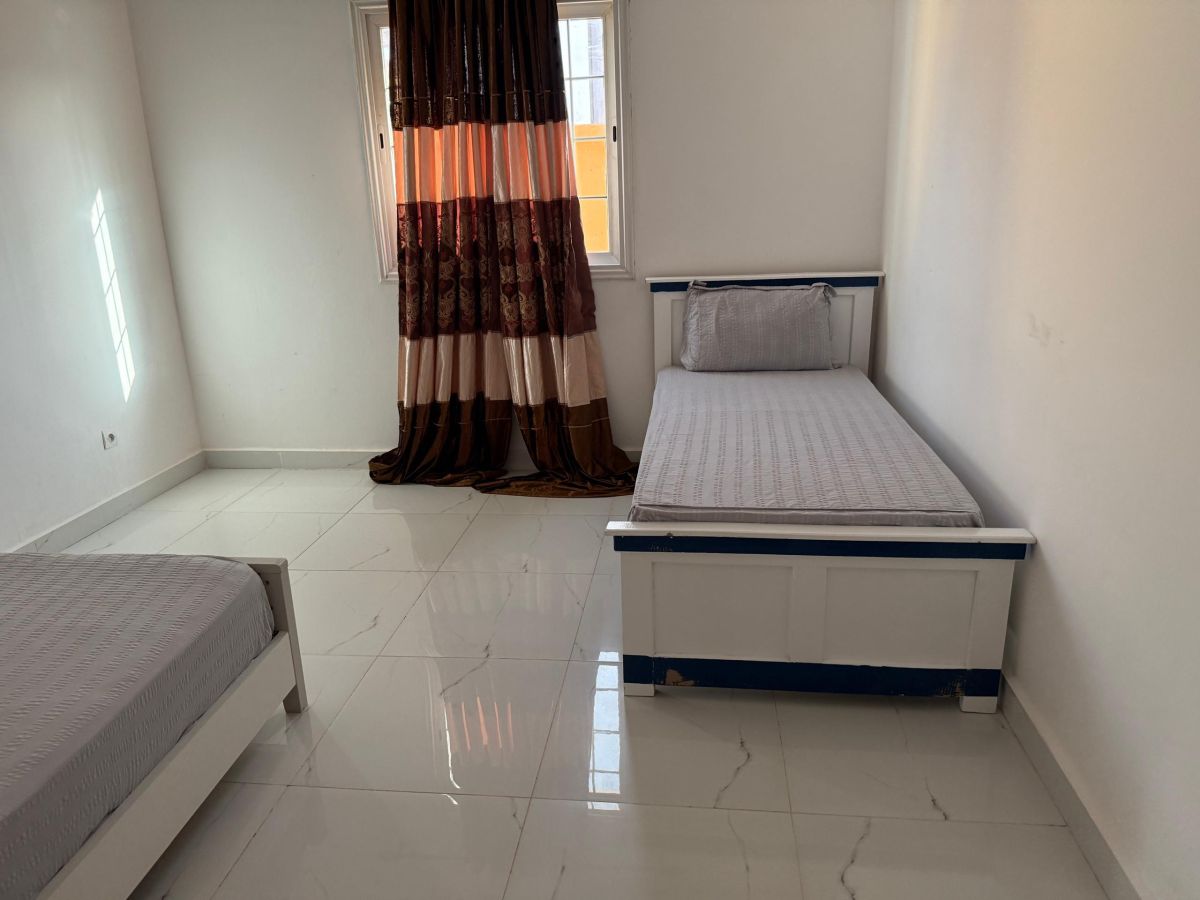Villa neuve meublée 4 chambres avec grand terrain à Nagad