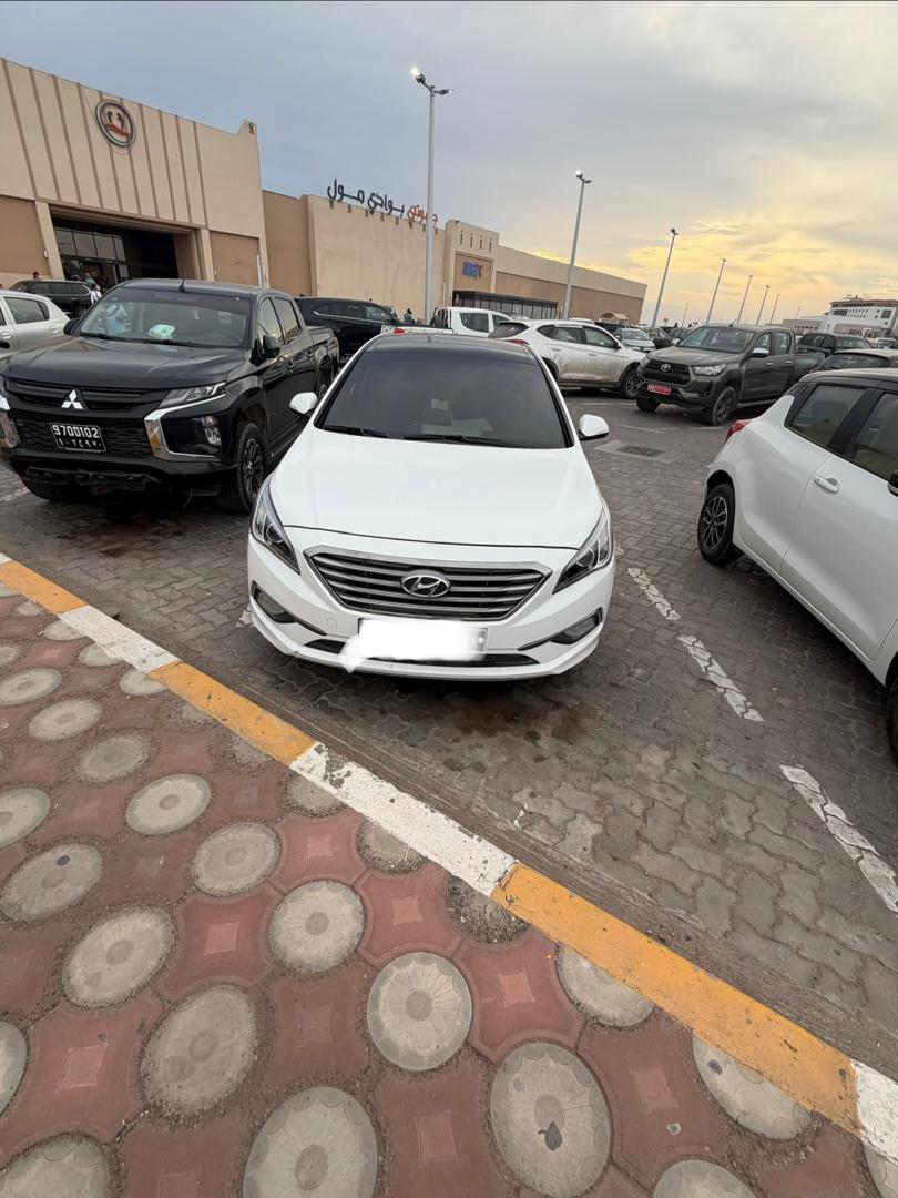 Hyundai Sonata diesel 2017, toit panoramique, excellent état