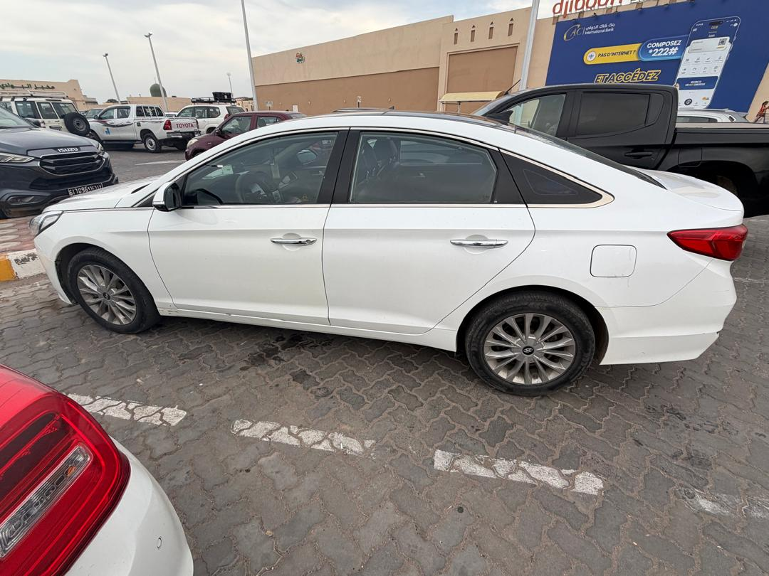 Hyundai Sonata diesel 2017, toit panoramique, excellent état