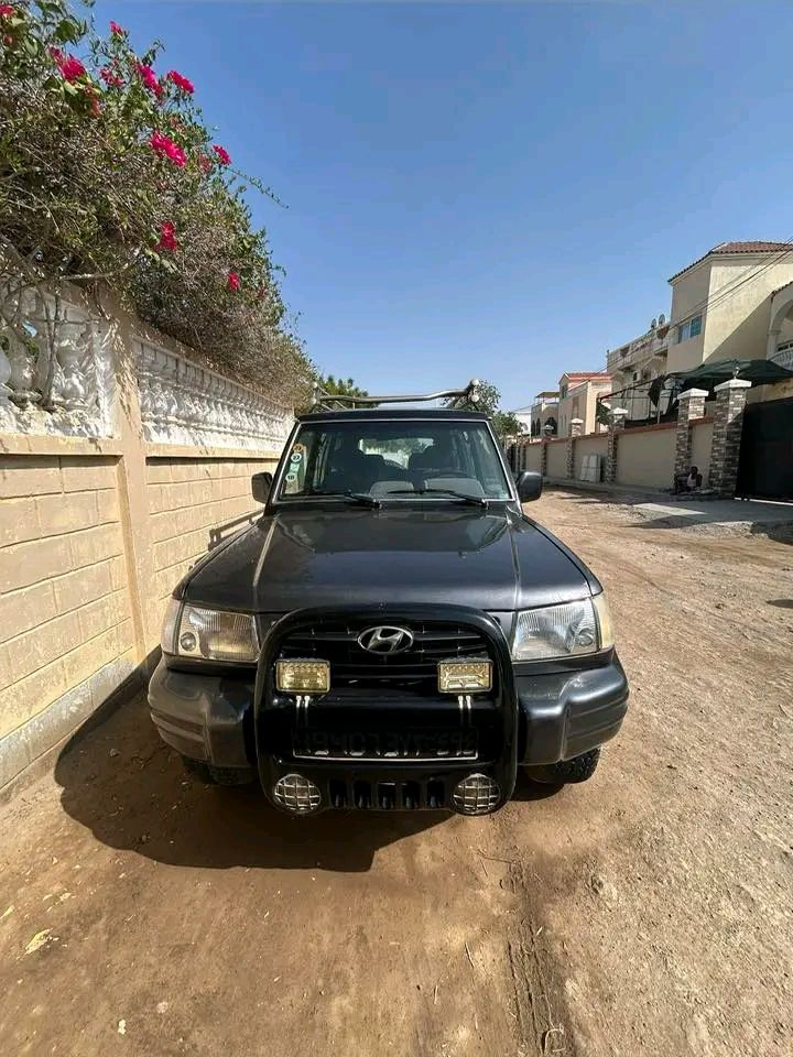 Hyundai Galloper 2.5 TD diesel climatisation fiable