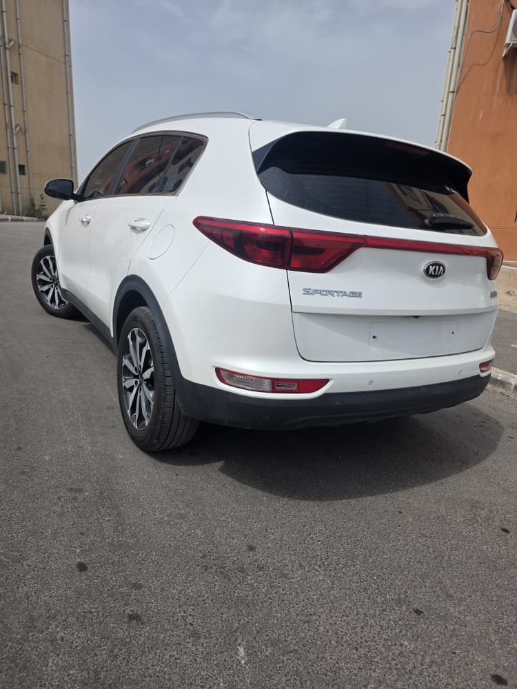 Kia Sportage 2018, diesel, boîte automatique, en excellent état