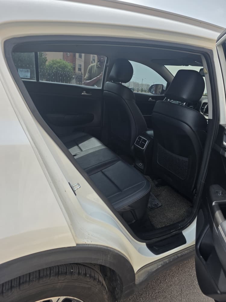 Kia Sportage 2018, diesel, boîte automatique, en excellent état