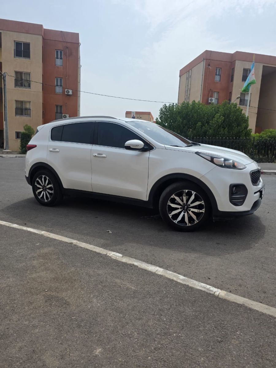 Kia Sportage 2018, diesel, boîte automatique, en excellent état