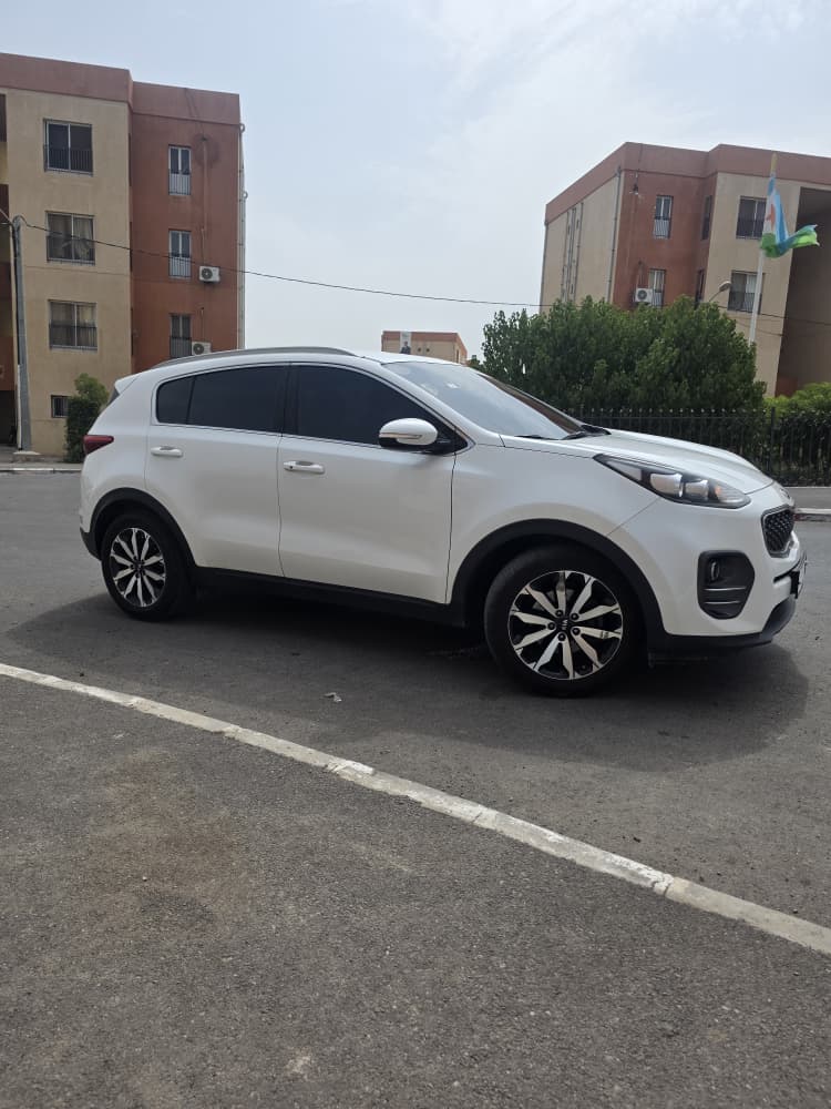 Kia Sportage 2018, diesel, boîte automatique, en excellent état