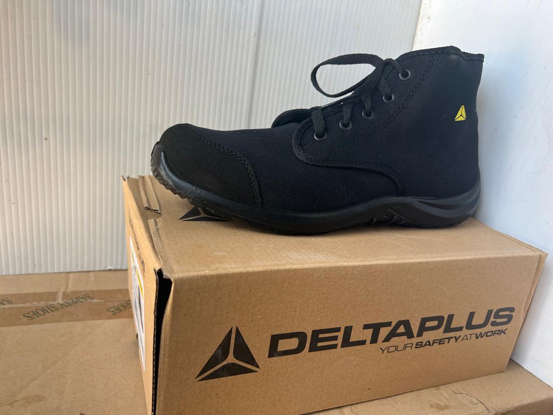 Chaussures de sécurité Delta Plus confortables et résistantes