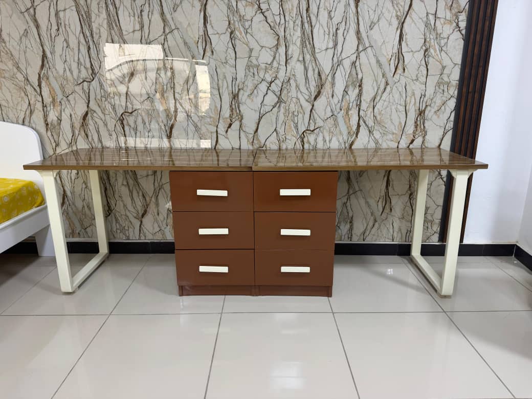 Bureau d’étude enfant 120 x 60 cm avec tiroirs