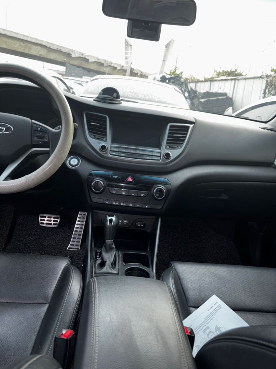 Hyundai Tucson 2018 diesel automatique en excellent état