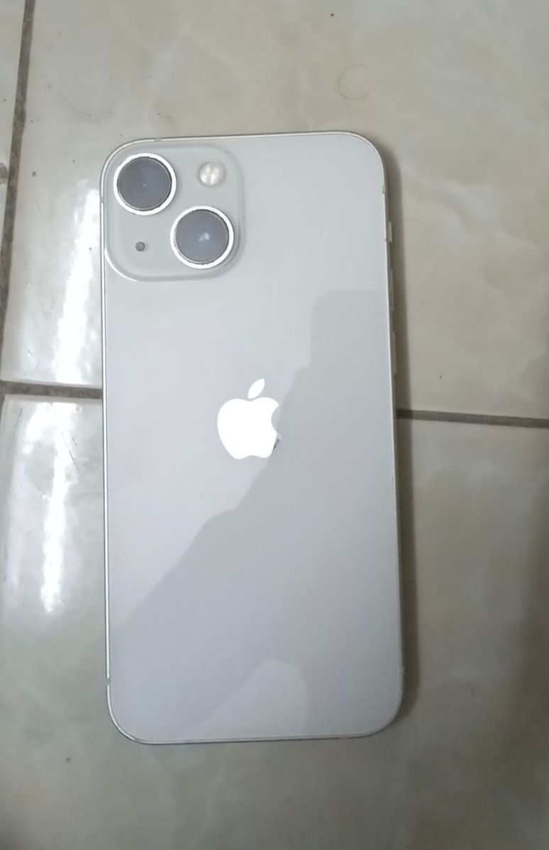 iPhone 13 mini blanc capacité 75% en bon état