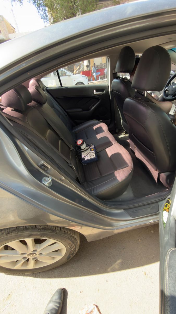 Kia K3 2017, automatique, intérieur spacieux et confortable