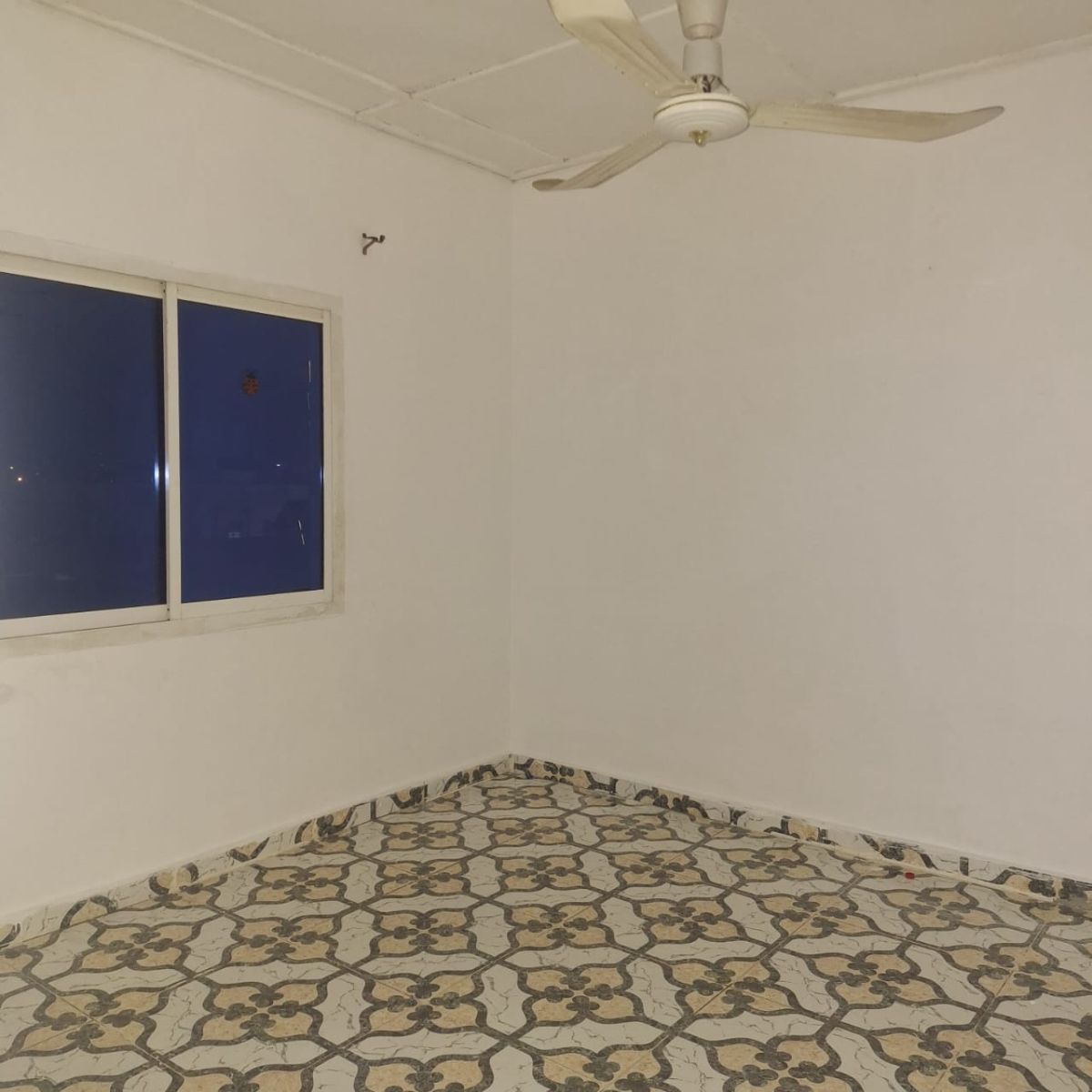 Maison F3 avec salon et parking privé à Gabode 4