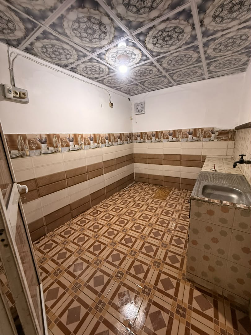 Maison rénovée 3 chambres avec véranda à Cité Progrès