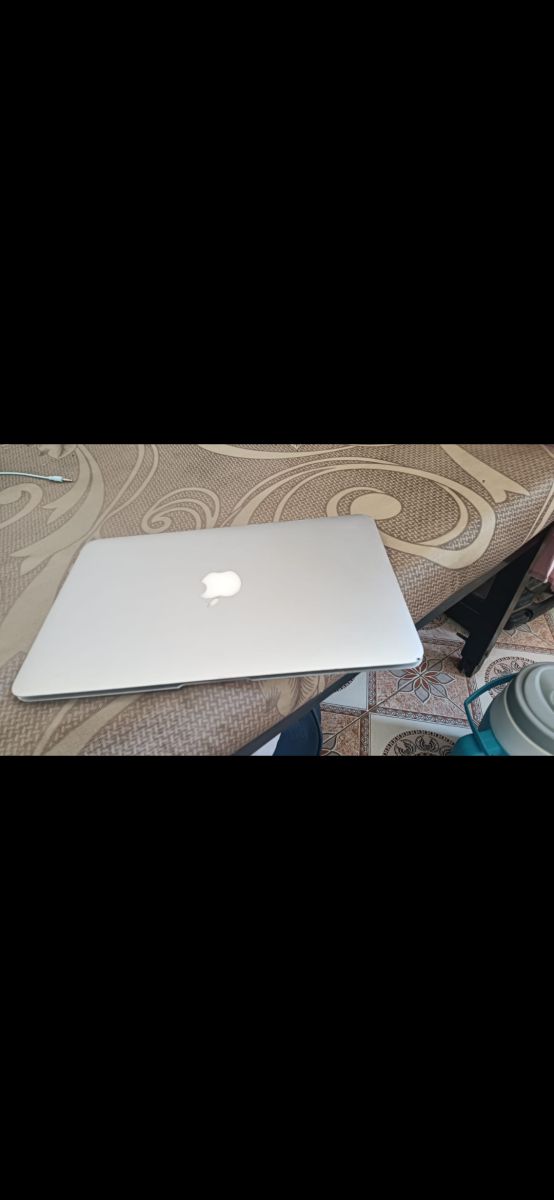 MacBook Air Apple, 4 mois d\'utilisation, excellent état