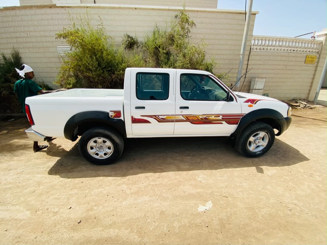 Nissan Hard Body Pick-up en très bon état