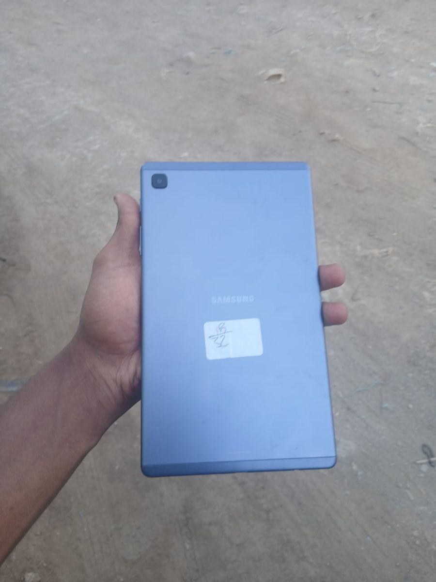 Tablette Samsung Galaxy A7 en très bon état