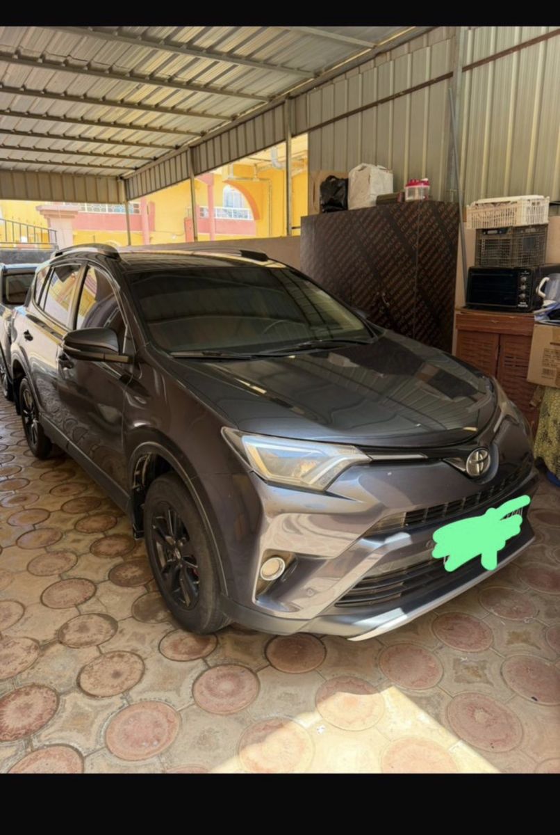 Toyota RAV4 2018, essence, bien entretenu