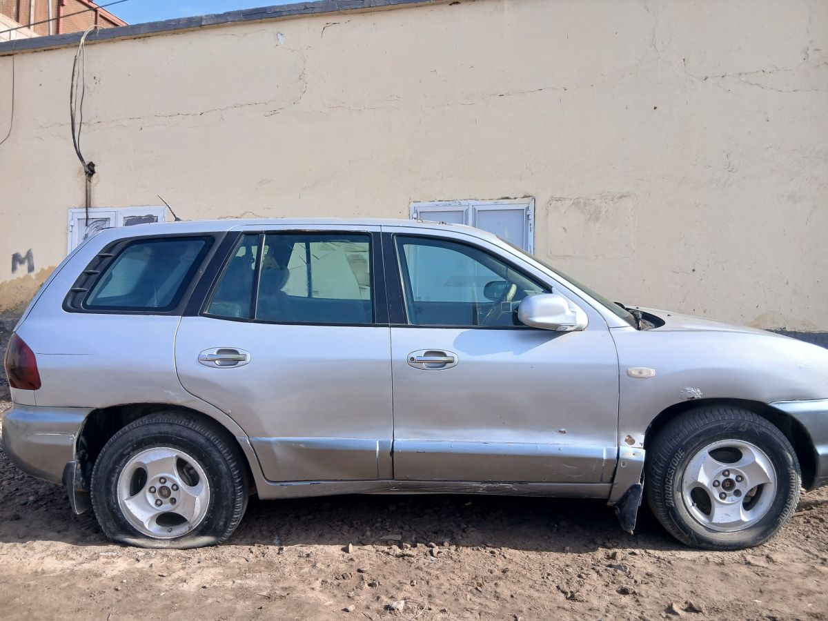 Hyundai Santa Fe 2003 en bon état