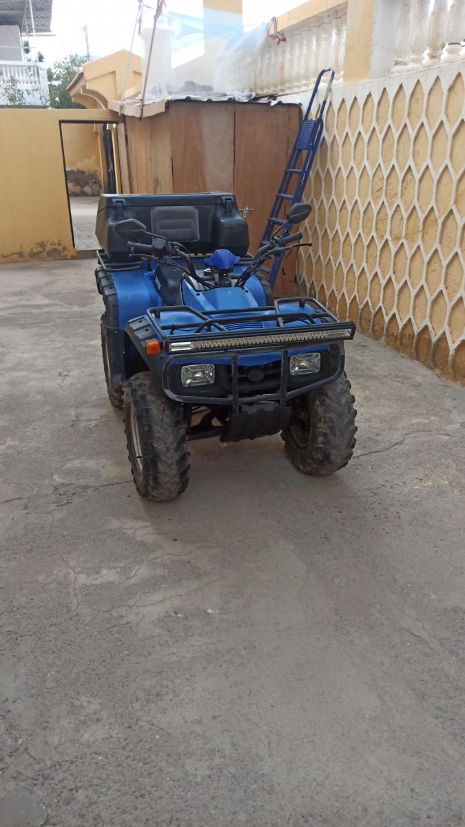 Quad tout terrain en bon état