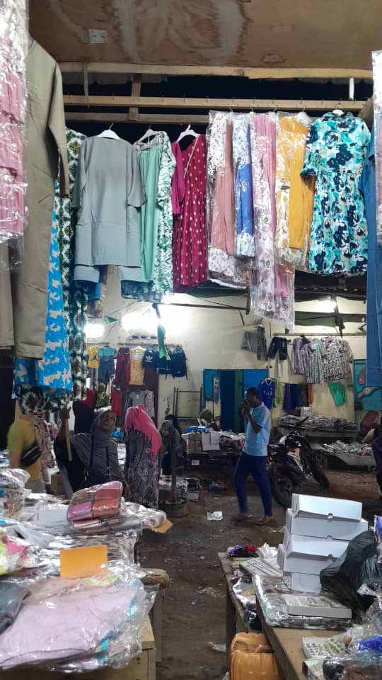 Boutique de vêtements et accessoires en gros