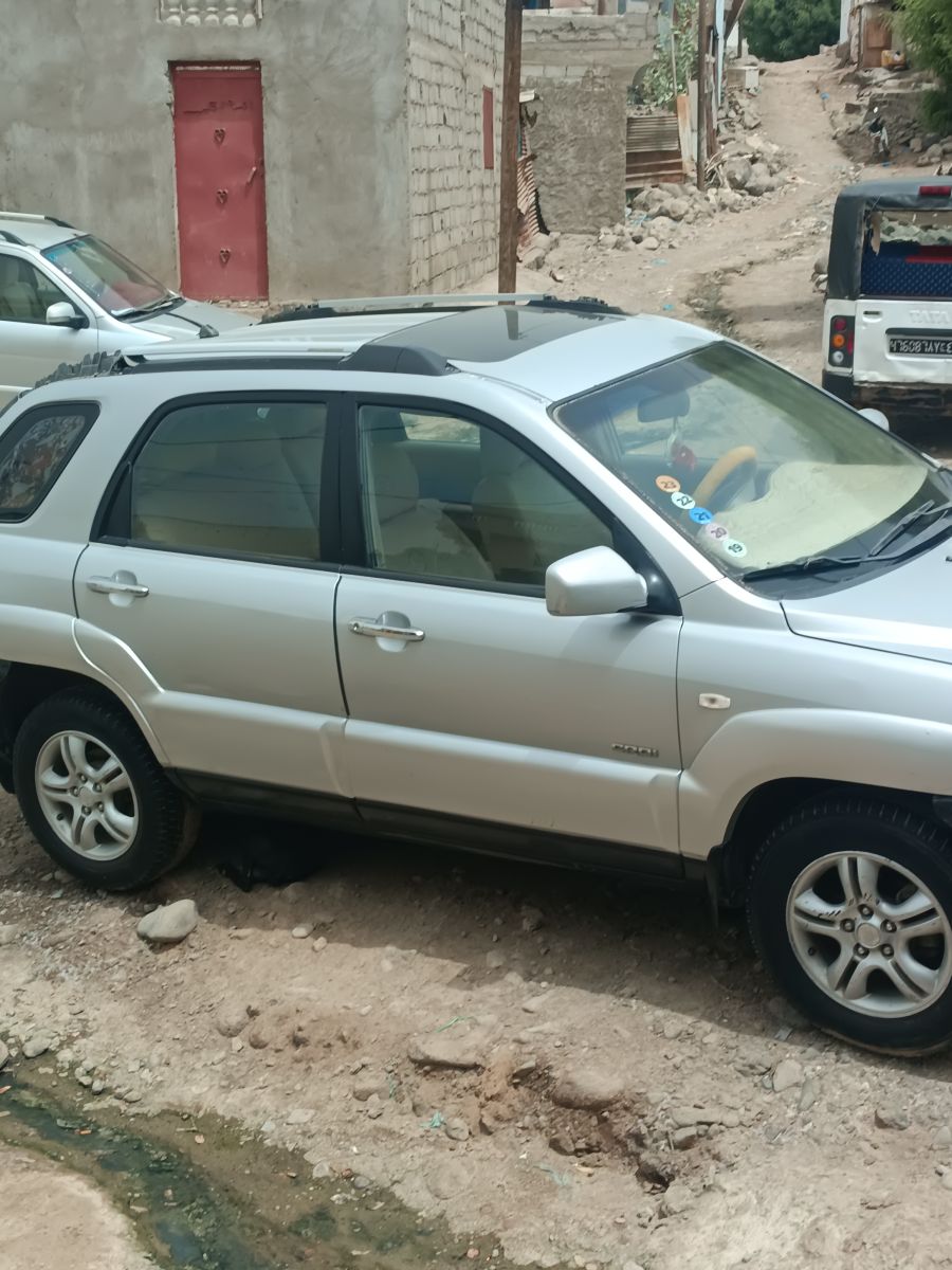 Kia Sportage 2006, automatique, essence