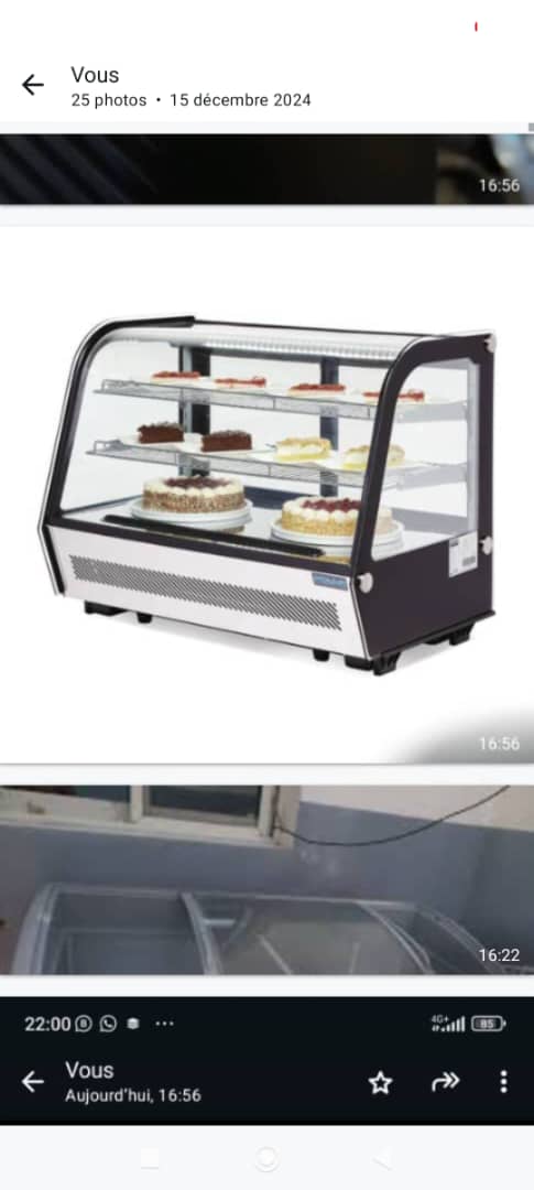 Vitrine congélateur neuve pour cafétéria