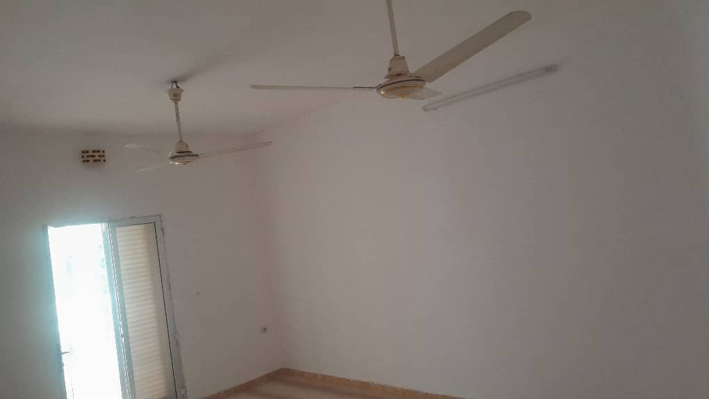 Maison F4 neuve avec parking à Gabode 4 a l\'étage.