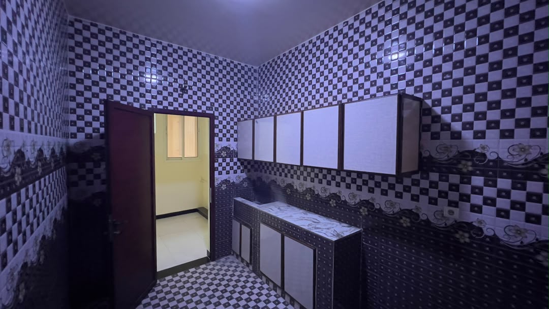 Appartement F4 spacieux avec cuisine équipée à Cité Luxembourg Balbala